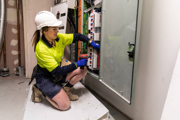 Best Emergency Electrical Repair  in Windsor Heights, IA