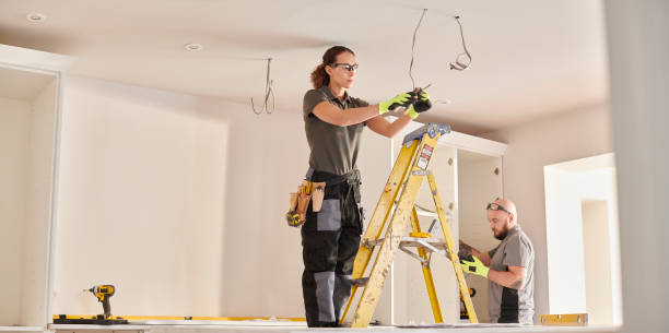 Best Best Electricians Near Me  in Windsor Heights, IA